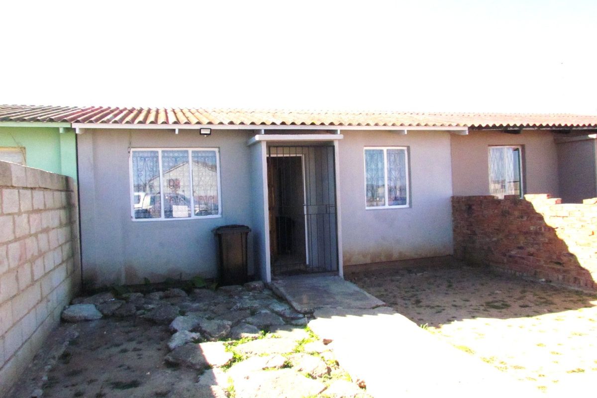 House For Sale In Port Elizabeth - Photo 3