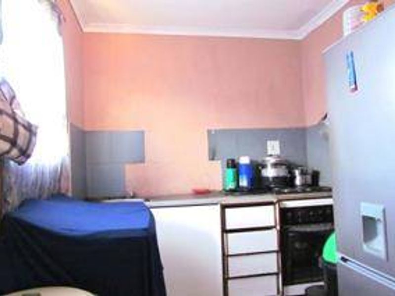 House For Sale In Port Elizabeth - Photo 9