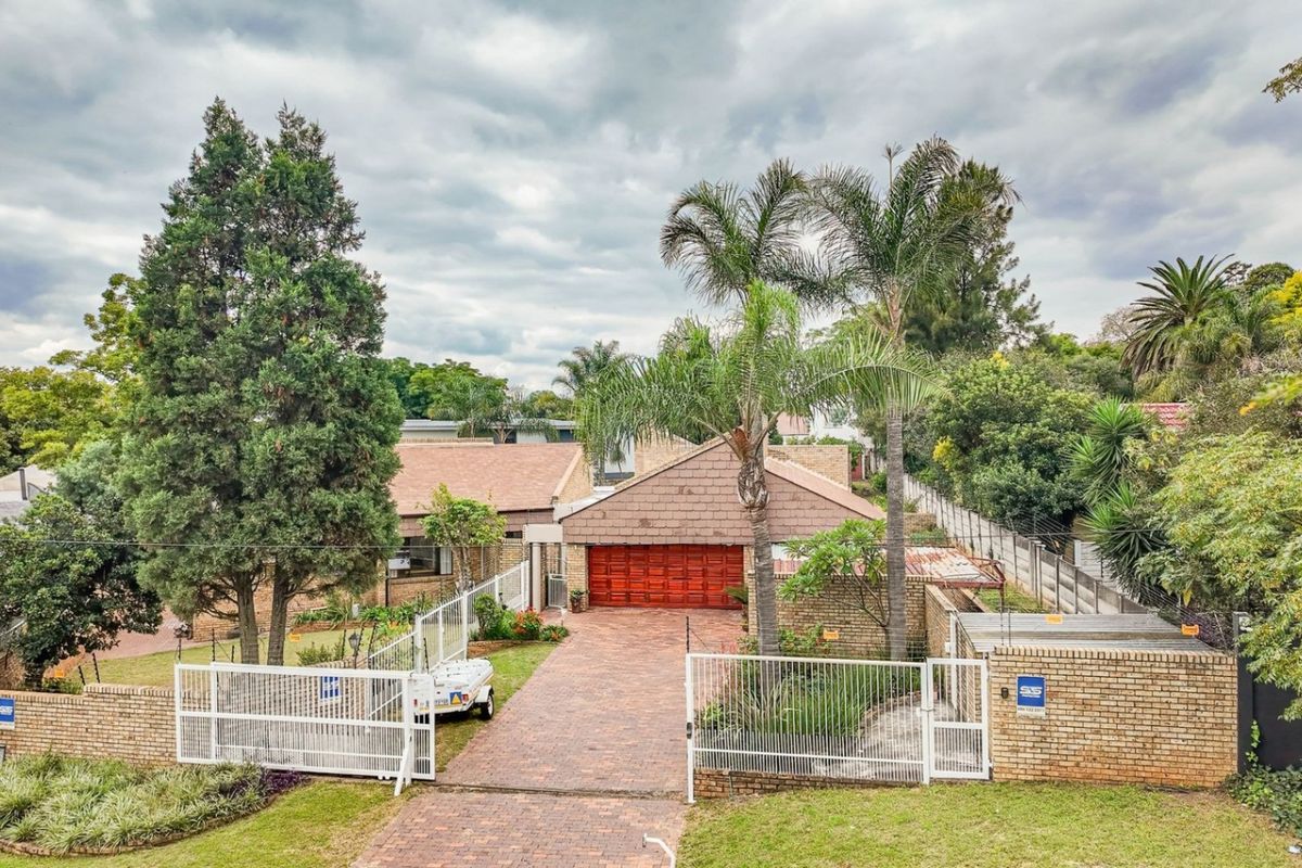 House For Sale In Sandton - Photo 2