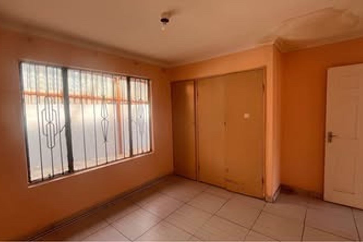 House For Sale In Soweto - Photo 5