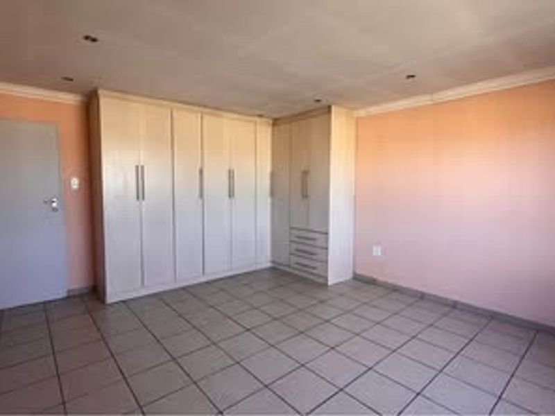 House Rental Monthly In Soweto - Photo 4