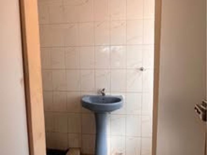 House Rental Monthly In Soweto - Photo 9