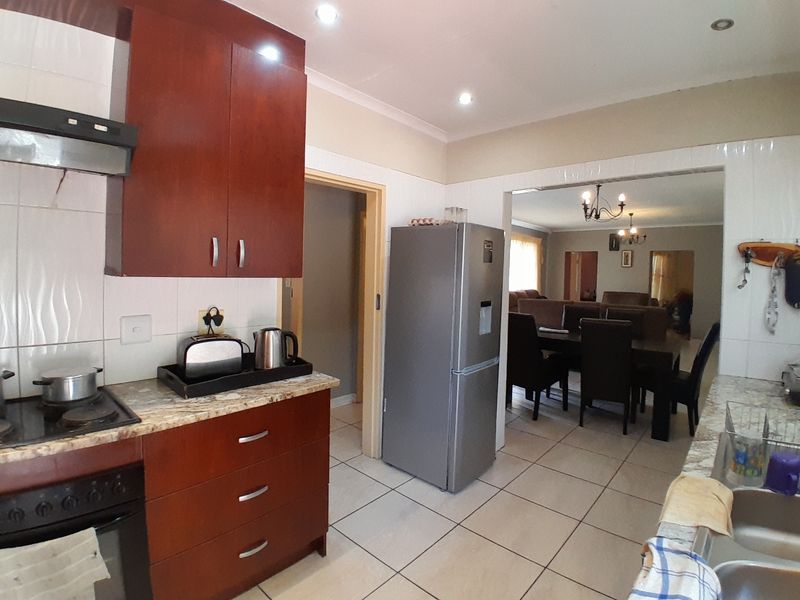 House For Sale In Centurion - Photo 5