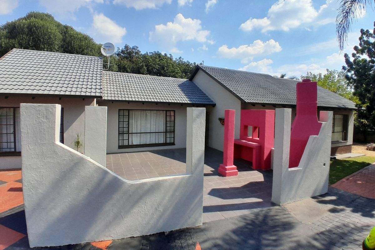 House For Sale In Centurion - Photo 2