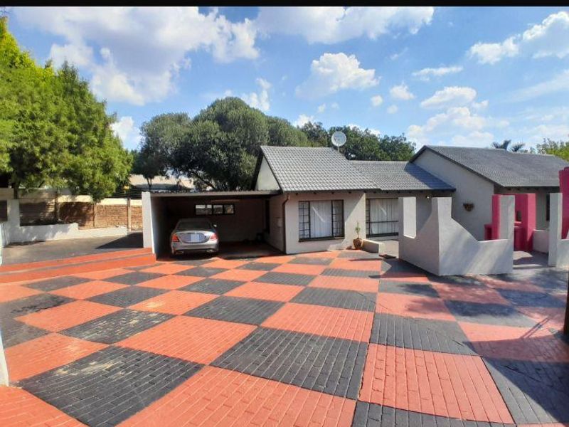 House For Sale In Centurion - Photo 1