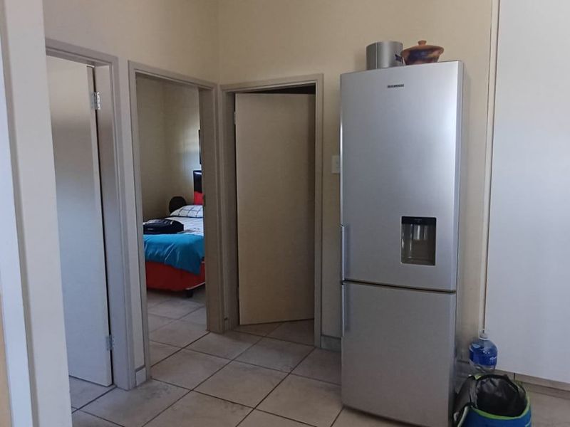 Apartment For Sale In Margate - Photo 4