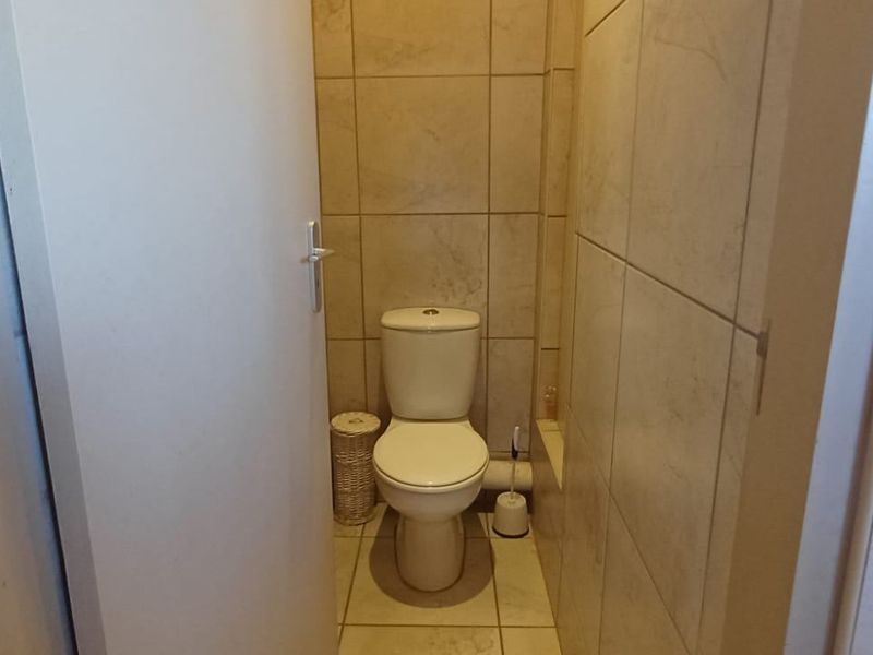 Apartment For Sale In Margate - Photo 9