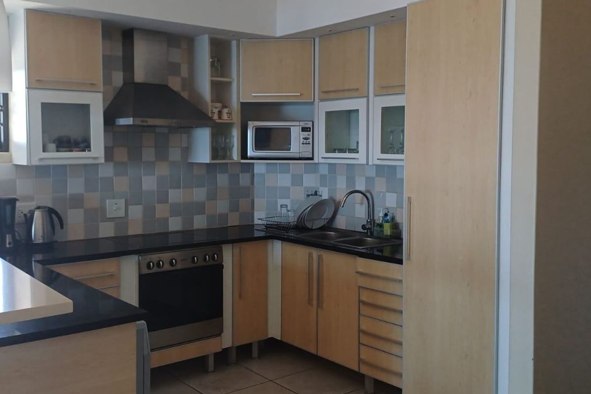 Apartment For Sale In Margate - Photo 3