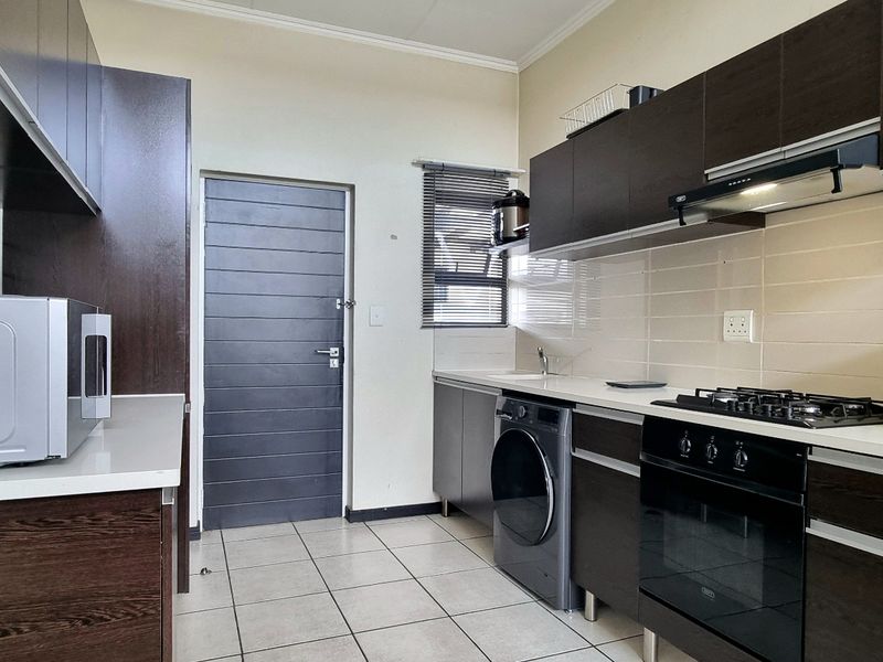Apartment For Sale In Edenvale - Photo 1