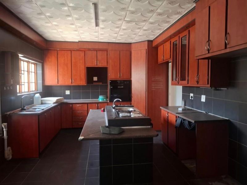 House Rental Monthly In Springs - Photo 7