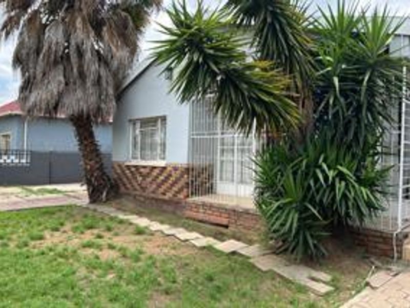 House For Sale In Pretoria - Photo 1