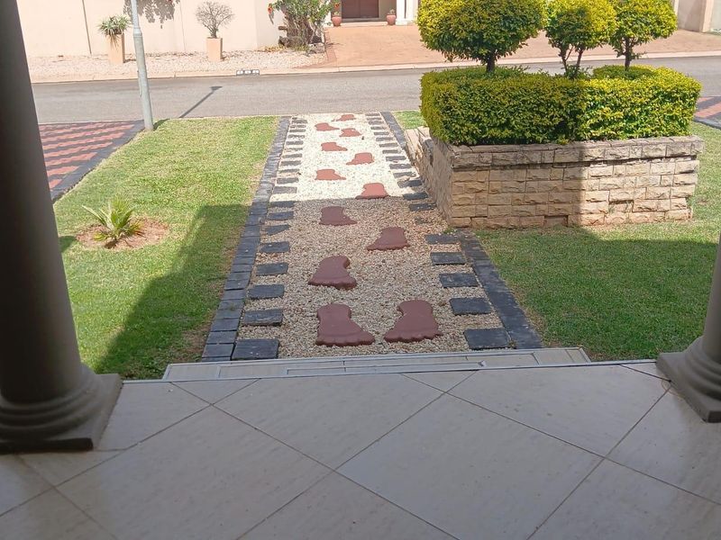 House For Sale In Rayton - Photo 3