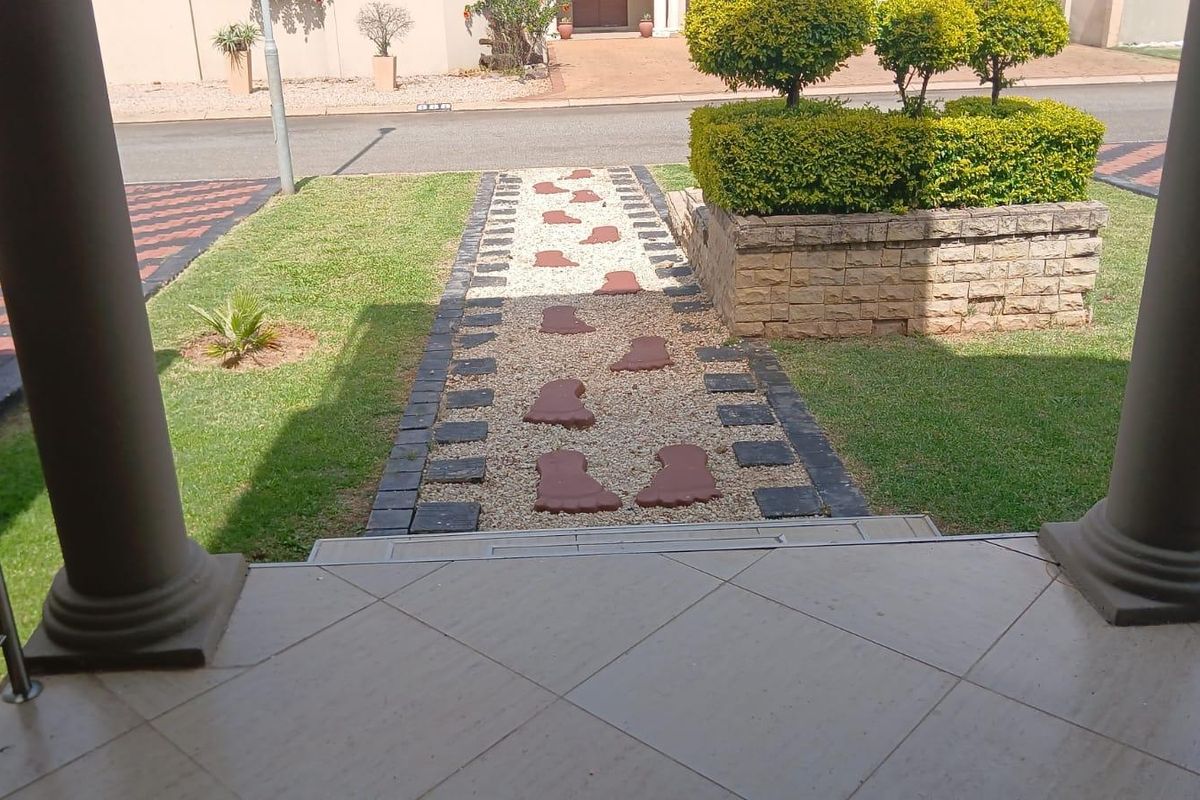 House For Sale In Rayton - Photo 3