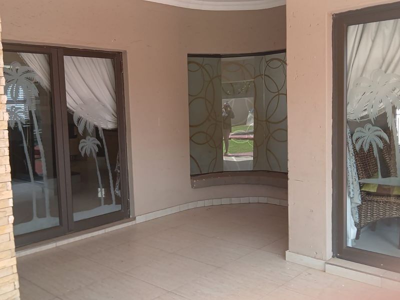 House For Sale In Rayton - Photo 7