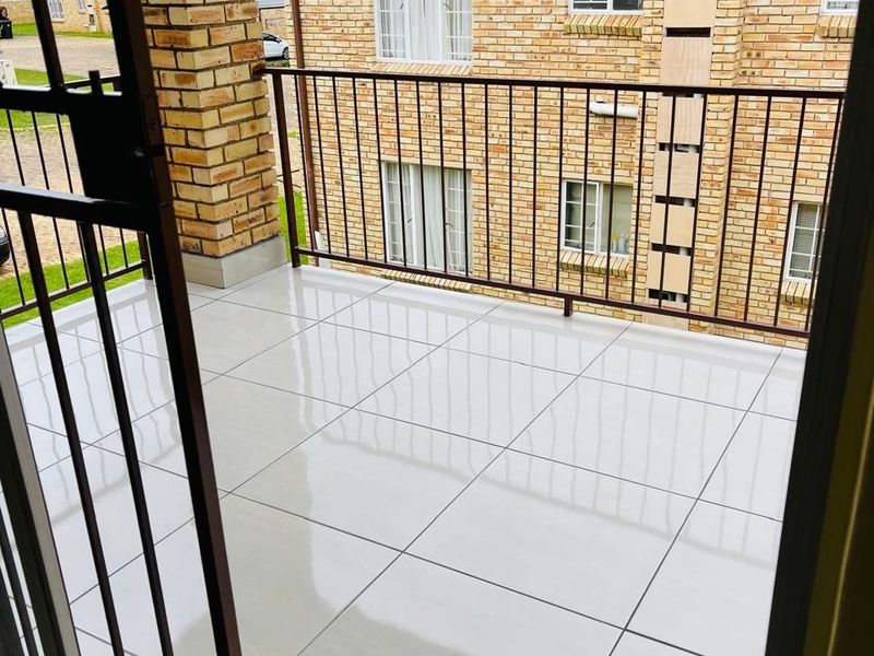 Apartment Rental Monthly In Midrand - Photo 5