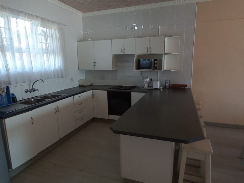 Apartment For Sale In Margate - Photo 3