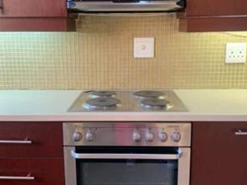 Apartment Rental Monthly In Bedfordview - Photo 3