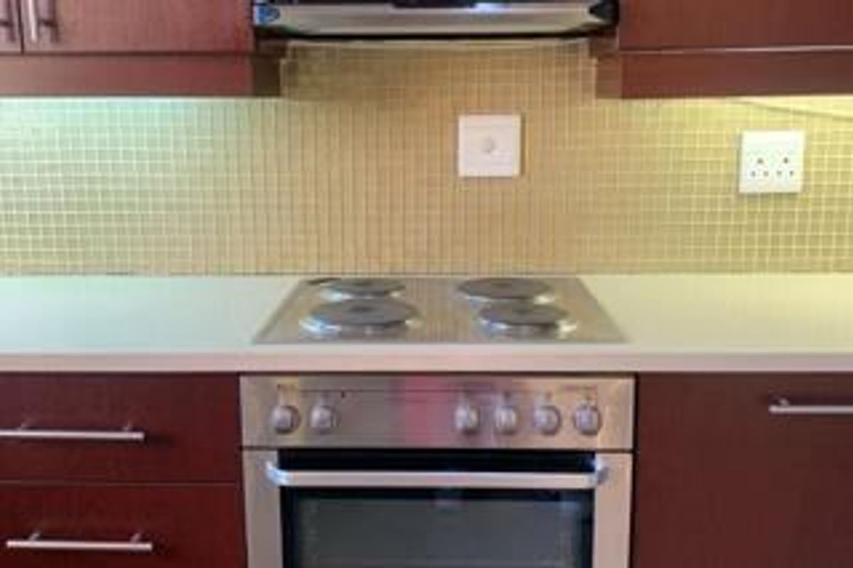 Apartment Rental Monthly In Bedfordview - Photo 3