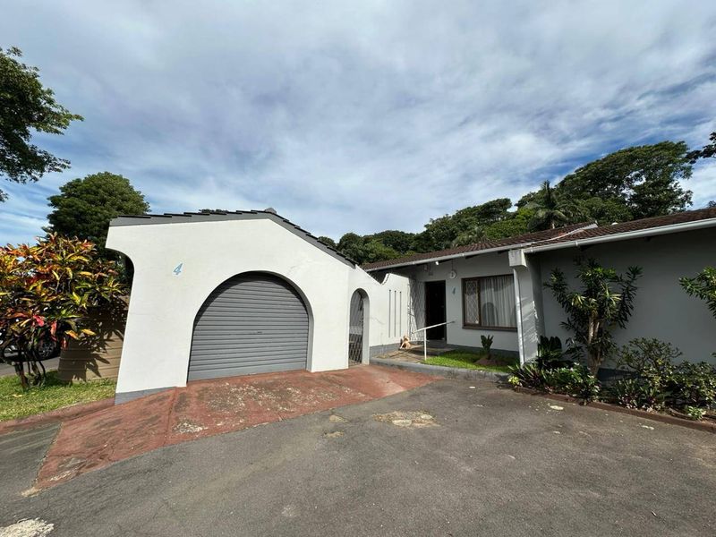 Townhouse For Sale In Port Shepstone - Photo 2