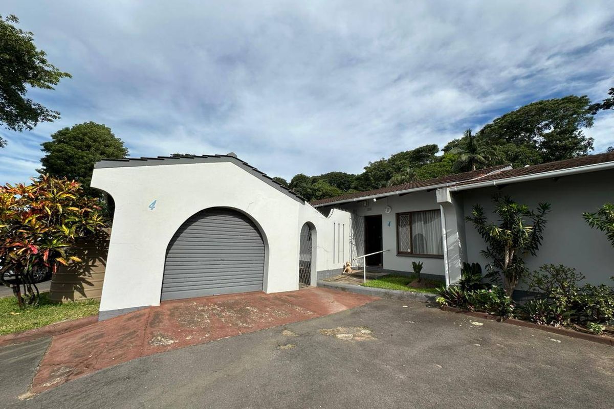 Townhouse For Sale In Port Shepstone - Photo 2