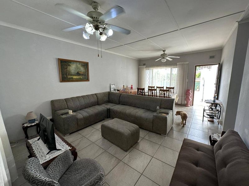 Townhouse For Sale In Port Shepstone - Photo 8