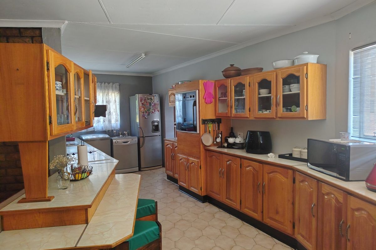 House For Sale In Nigel - Photo 5