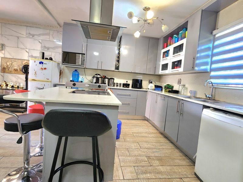 Townhouse For Sale In Centurion - Photo 10