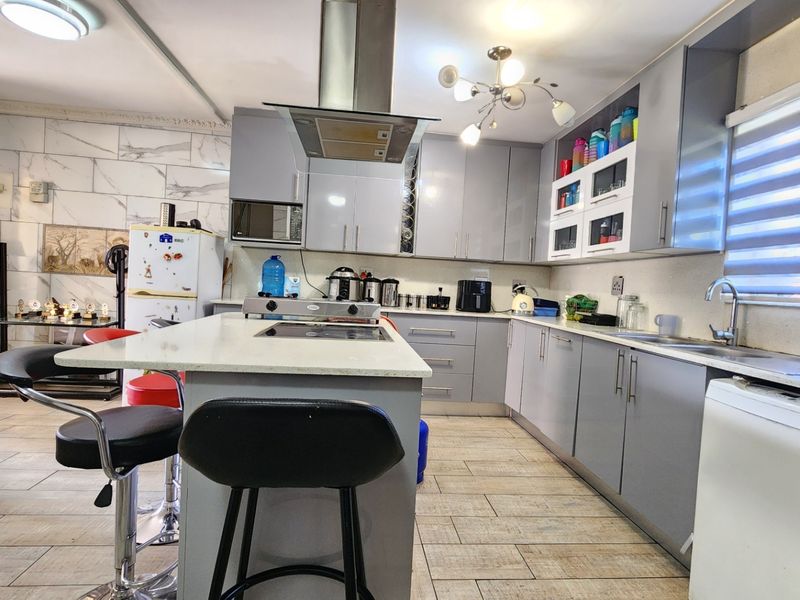 Townhouse For Sale In Centurion - Photo 8