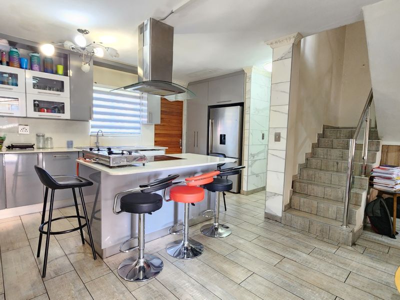 Townhouse For Sale In Centurion - Photo 6