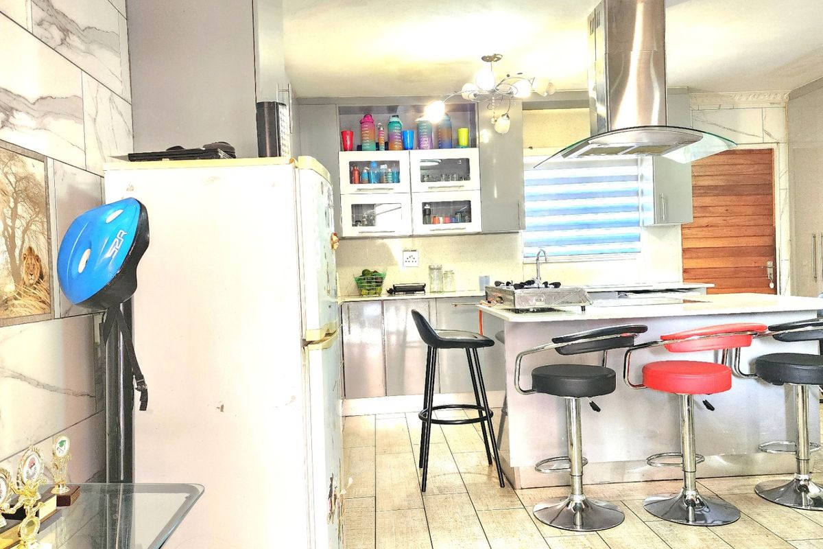 Townhouse For Sale In Centurion - Photo 5