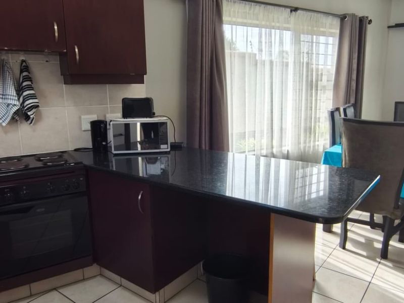 Apartment For Sale In Margate - Photo 4