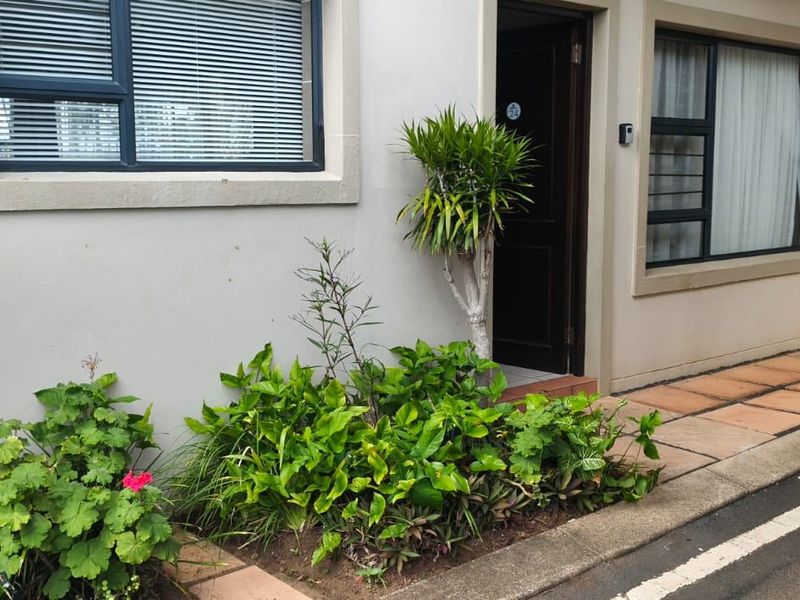 Apartment For Sale In Margate - Photo 2