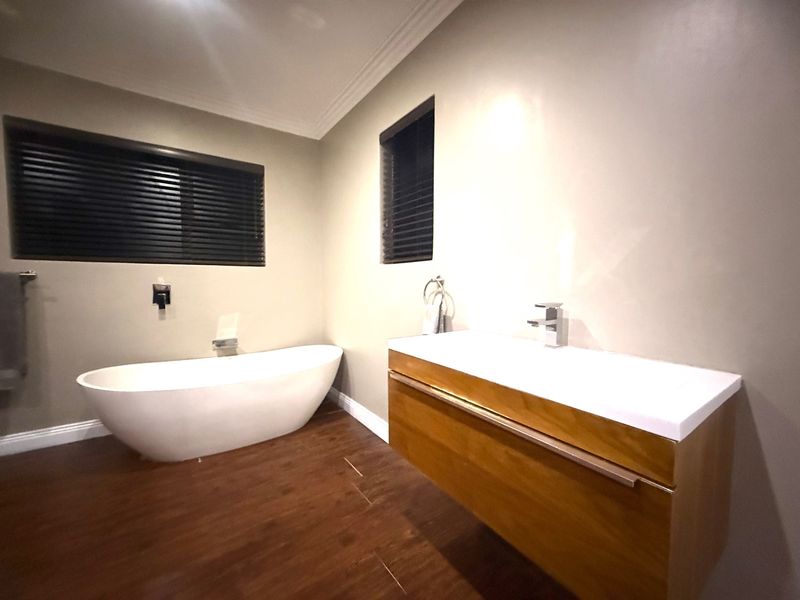 House Pending Sale In Bloemfontein - Photo 7