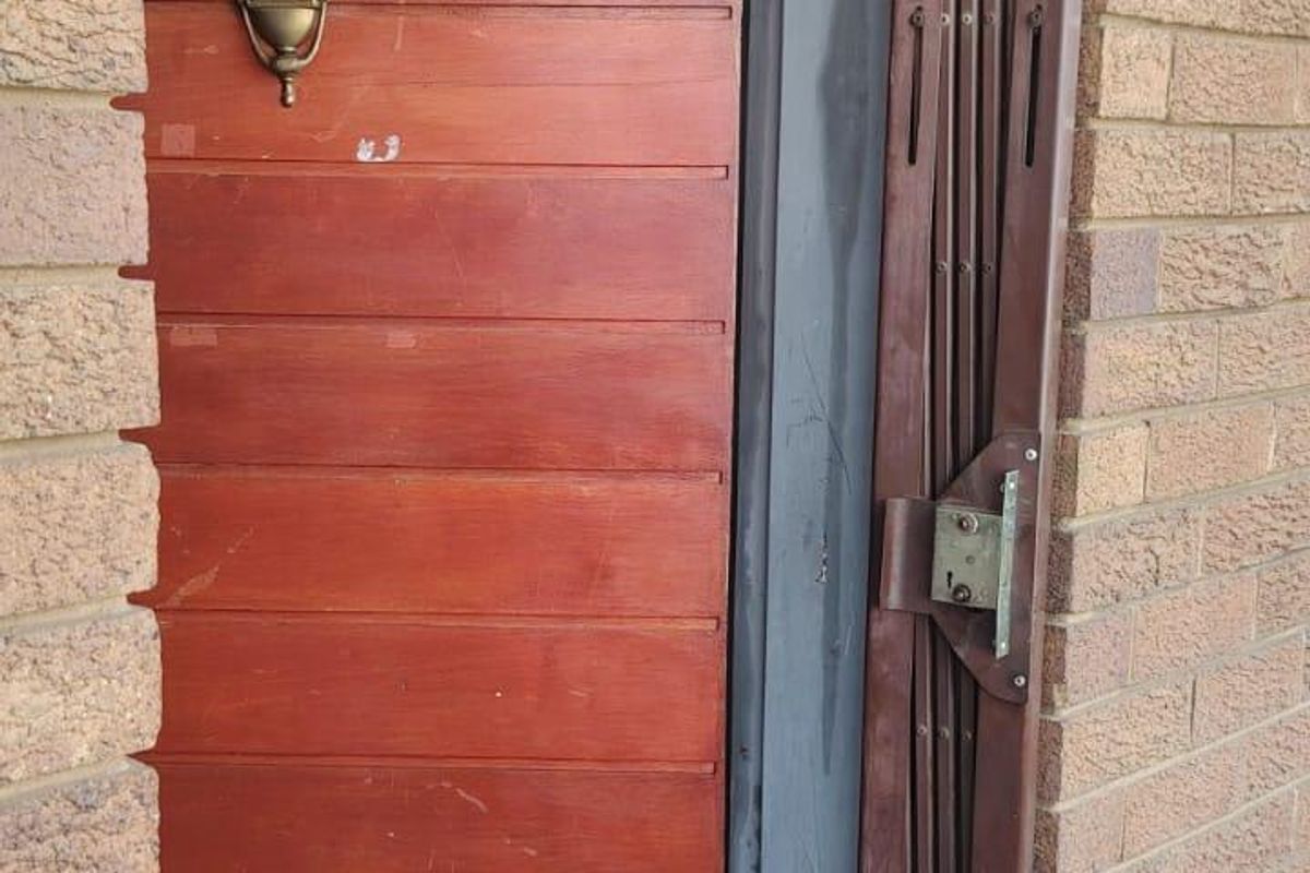 Apartment For Sale In Pretoria - Photo 4