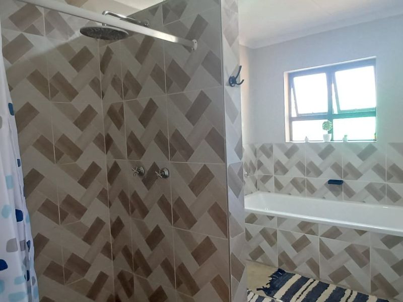 House For Sale In Port Edward - Photo 8