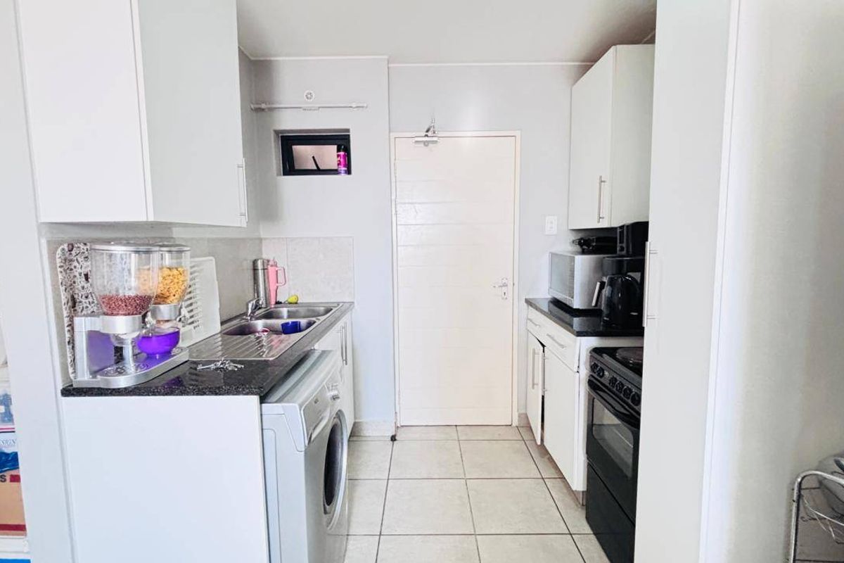 Apartment For Sale In Midrand - Photo 4