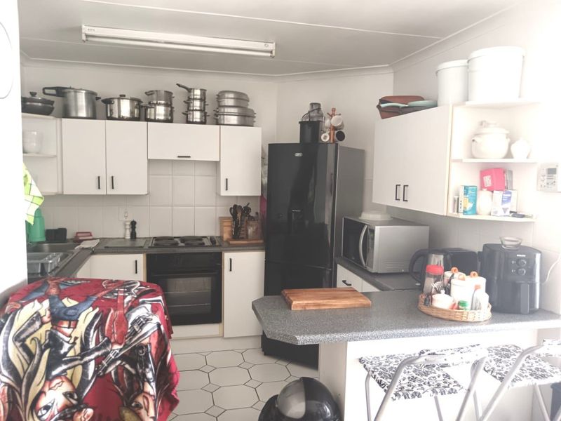 Apartment For Sale In Port Elizabeth - Photo 6