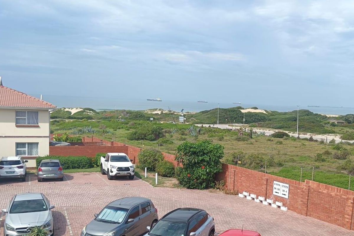 Apartment For Sale In Port Elizabeth - Photo 2