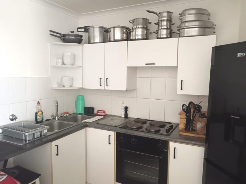 Apartment For Sale In Port Elizabeth - Photo 5