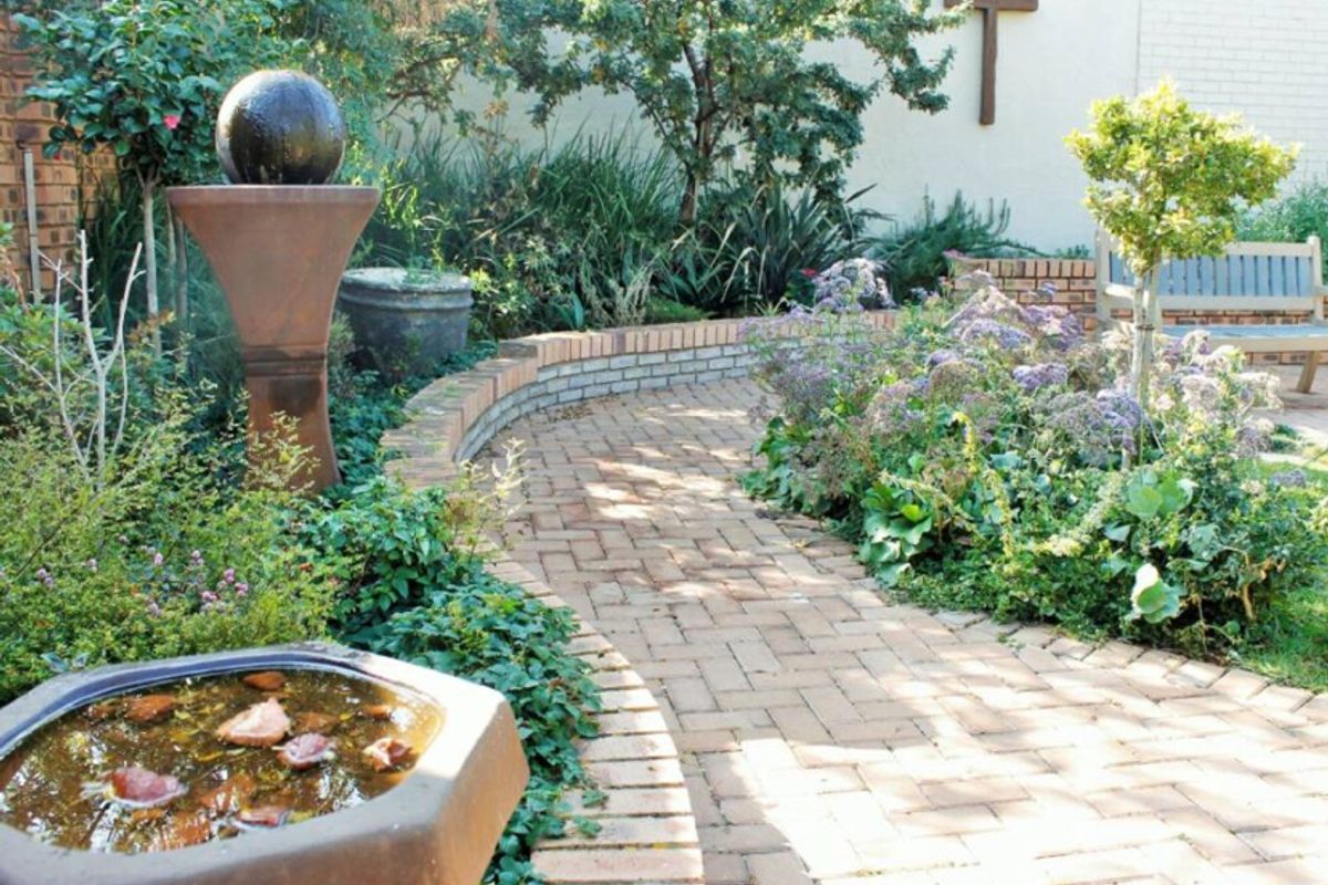 Commercial For Sale In Germiston - Photo 2