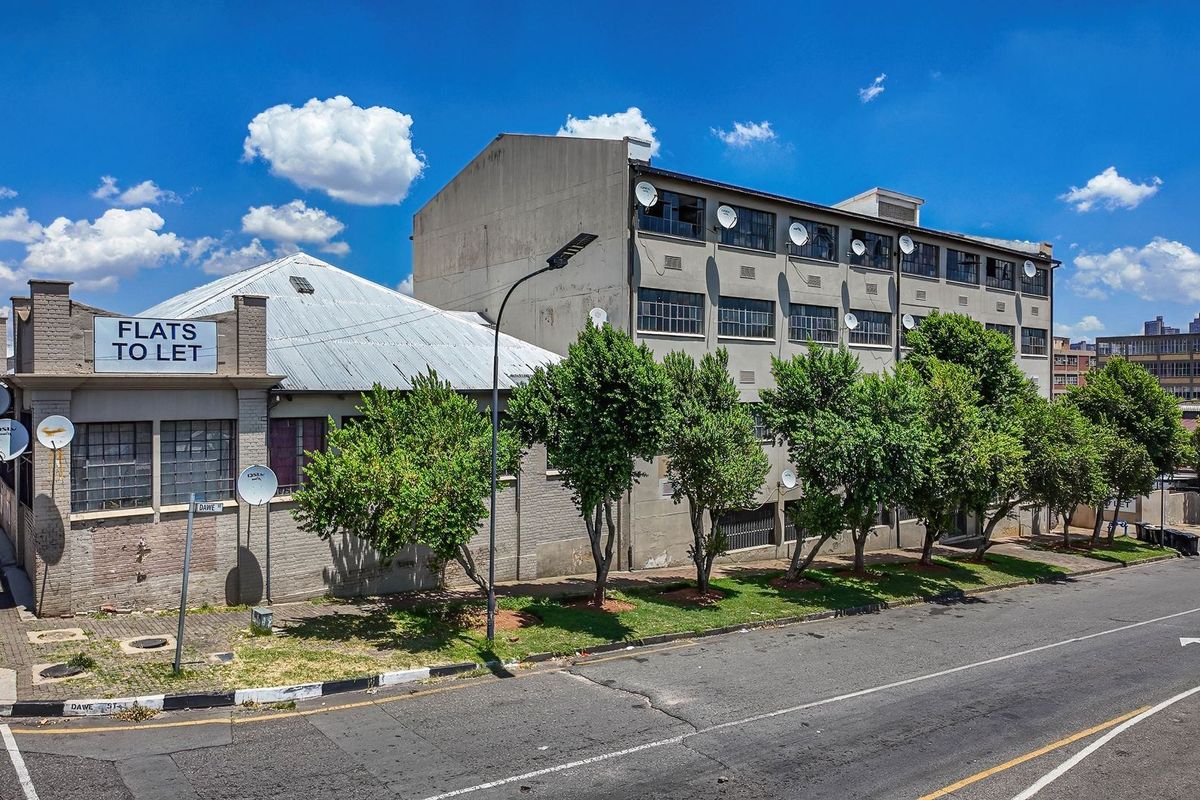 Commercial For Sale In Johannesburg - Photo 3