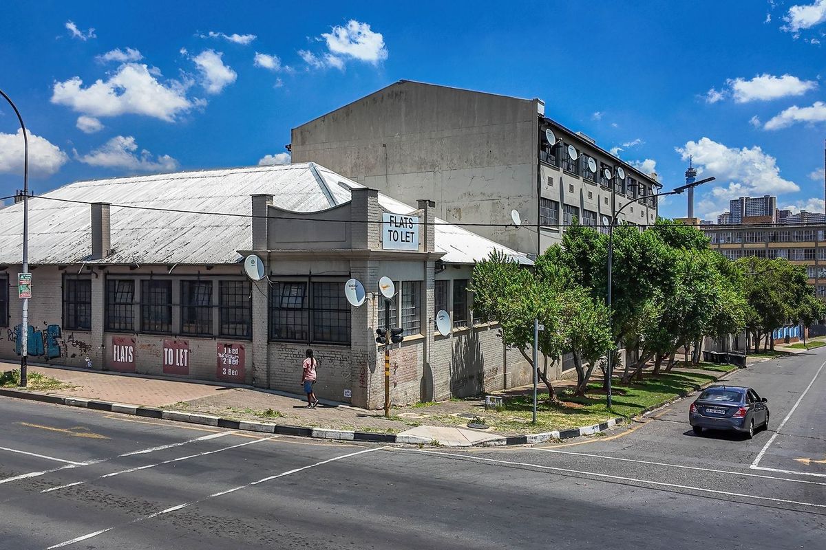Commercial For Sale In Johannesburg - Photo 2