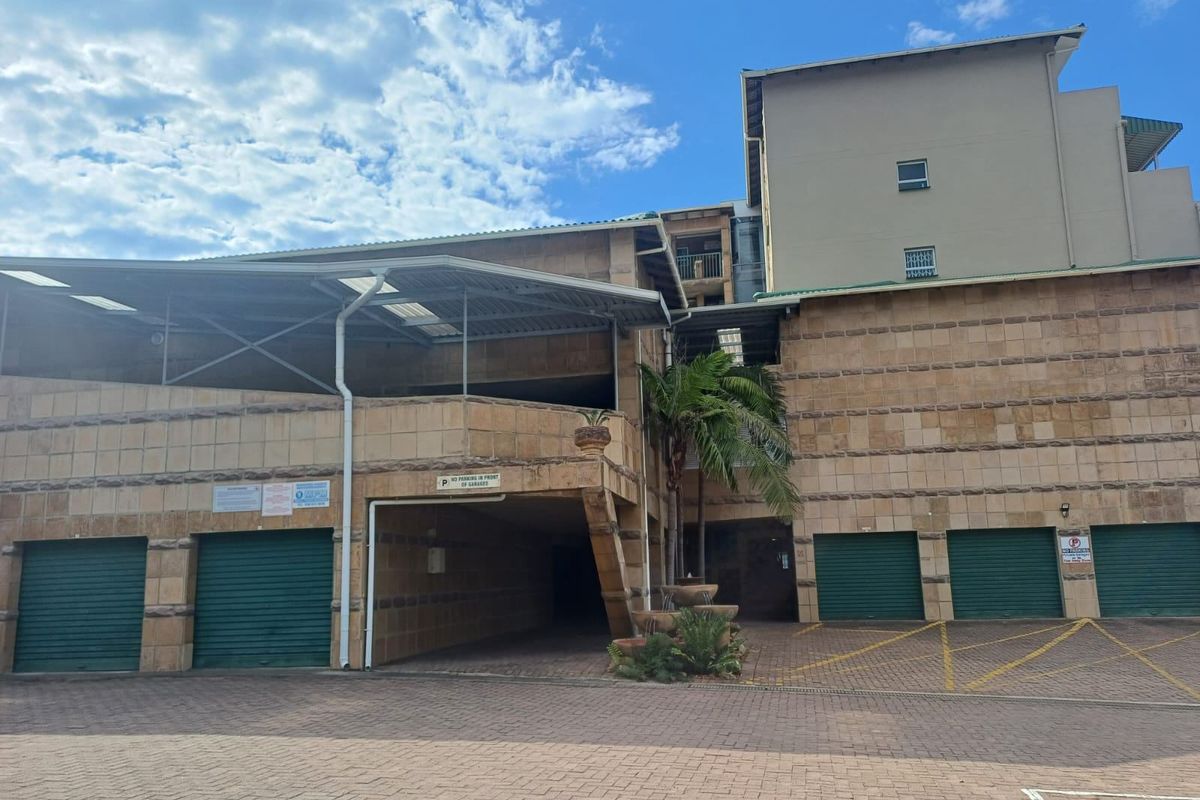 Apartment For Sale In Margate - Photo 2