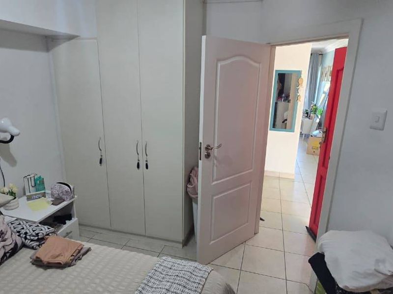 Apartment For Sale In Margate - Photo 4