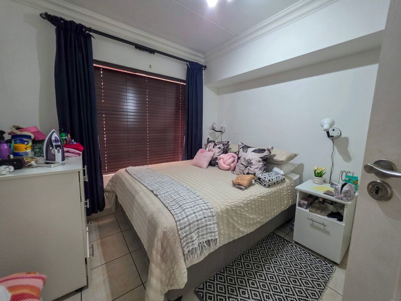 Apartment For Sale In Margate - Photo 4