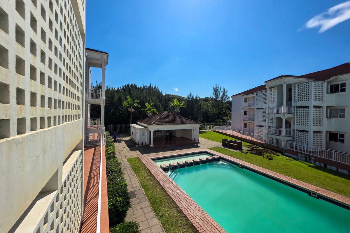 Apartment For Sale In Margate - Photo 2