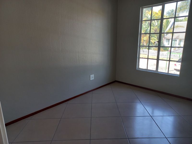 Townhouse For Sale In Edenvale - Photo 7