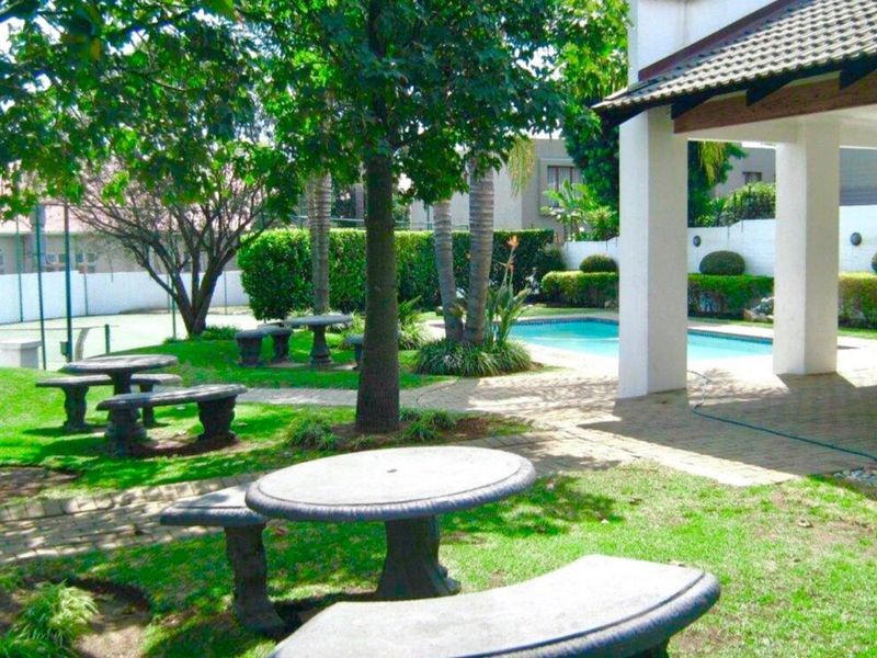 Townhouse For Sale In Edenvale - Photo 2