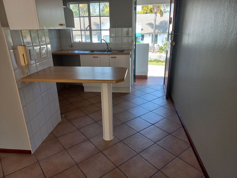 Townhouse For Sale In Edenvale - Photo 6