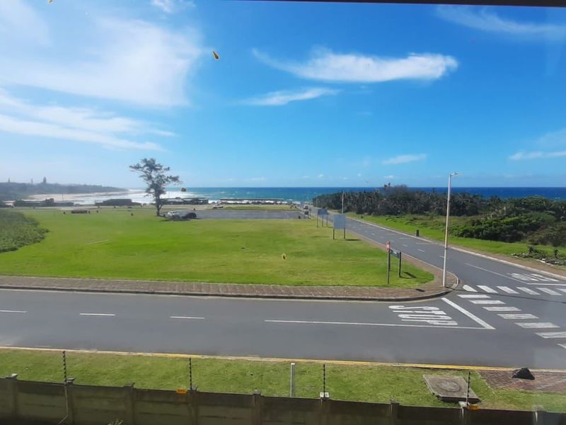 Apartment For Sale In Margate - Photo 3